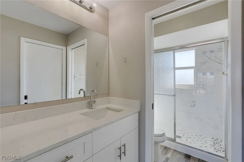 425 SW 47th Terrace Cape Coral FL 33914