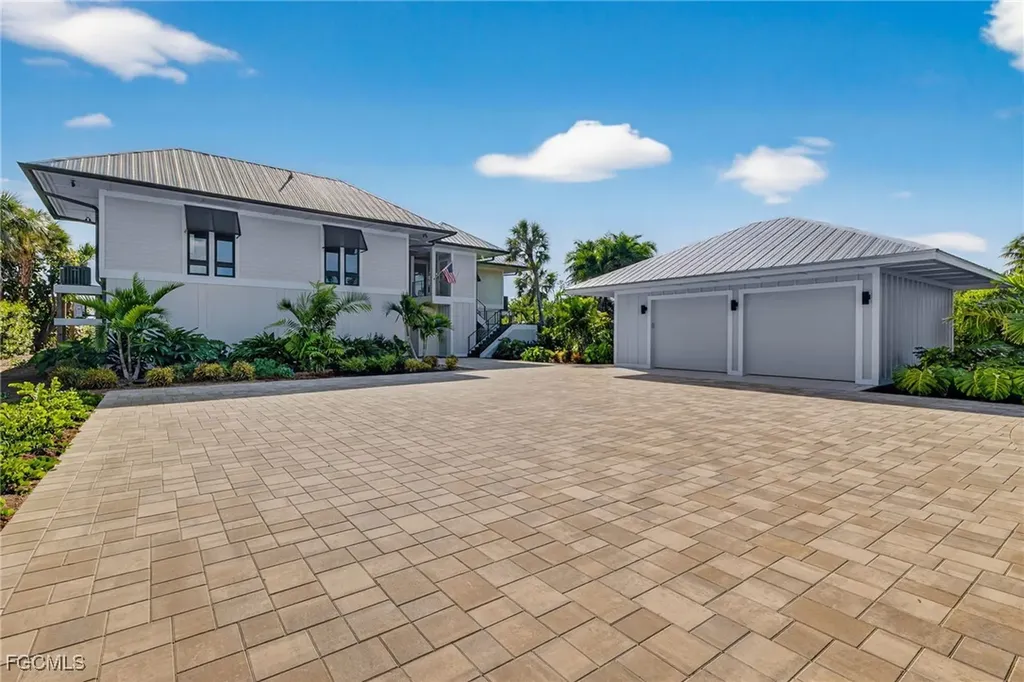 5079 Joewood Drive Sanibel FL 33957