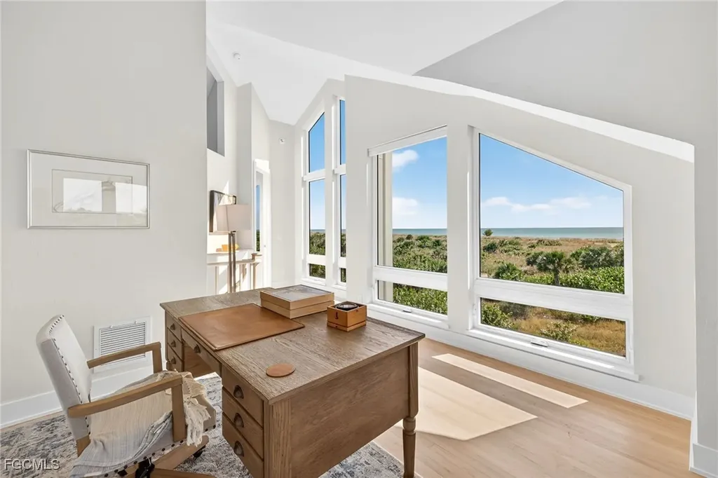 5079 Joewood Drive Sanibel FL 33957