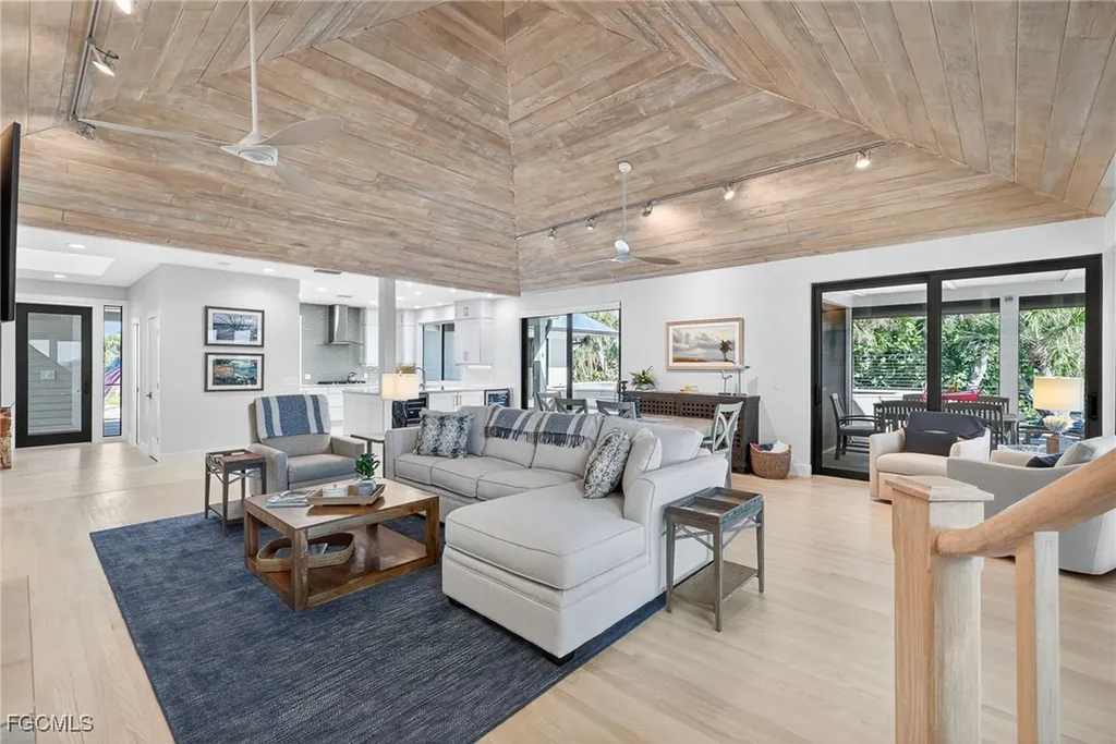 5079 Joewood Drive Sanibel FL 33957