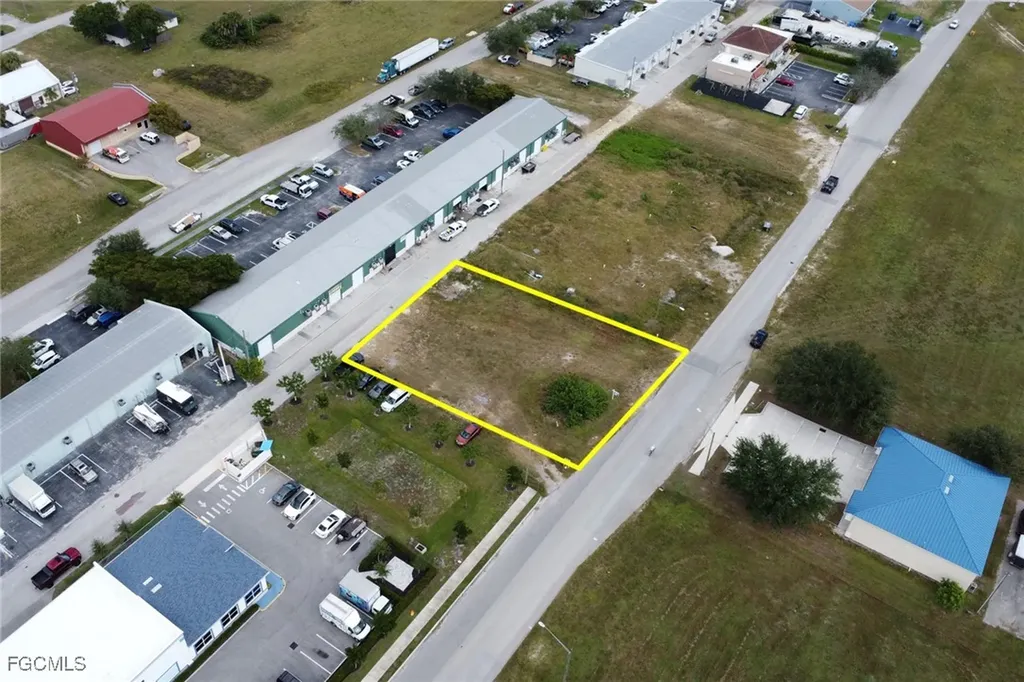 831 NE 7th Street Cape Coral FL 33909