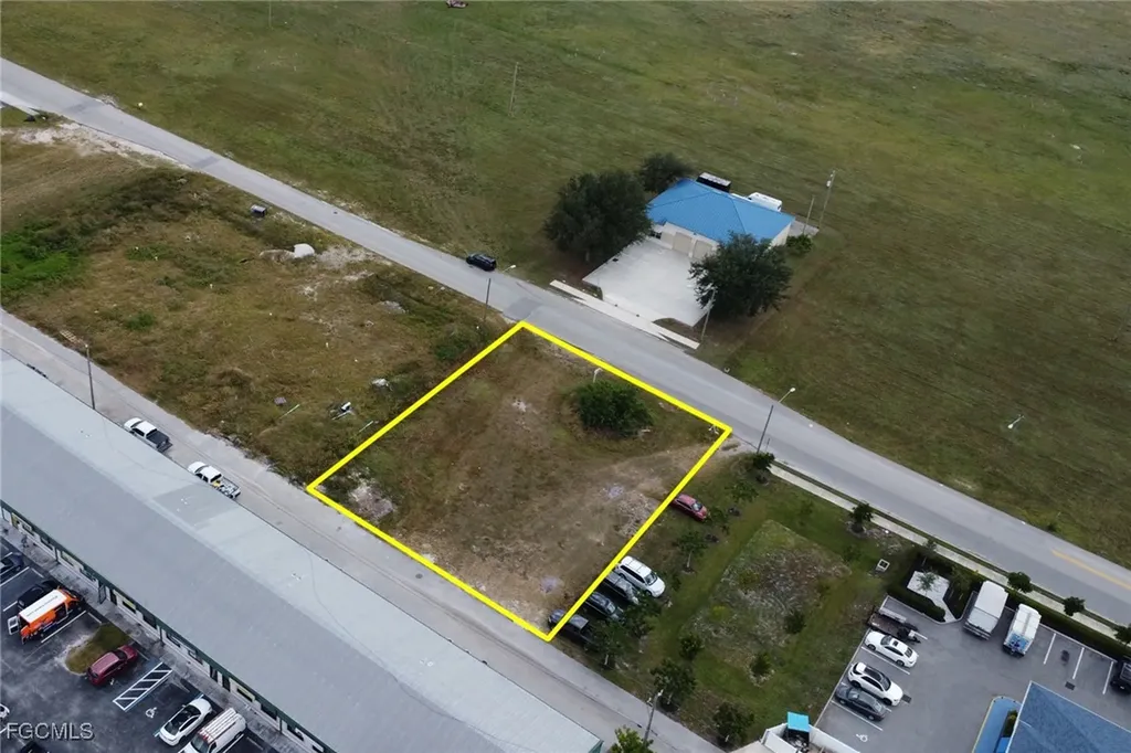 831 NE 7th Street Cape Coral FL 33909