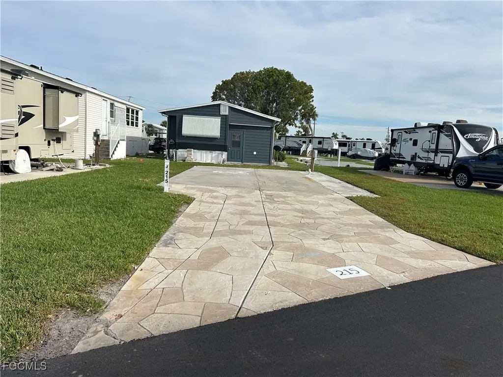 19681 215 Summerlin Road Fort Myers FL 33908