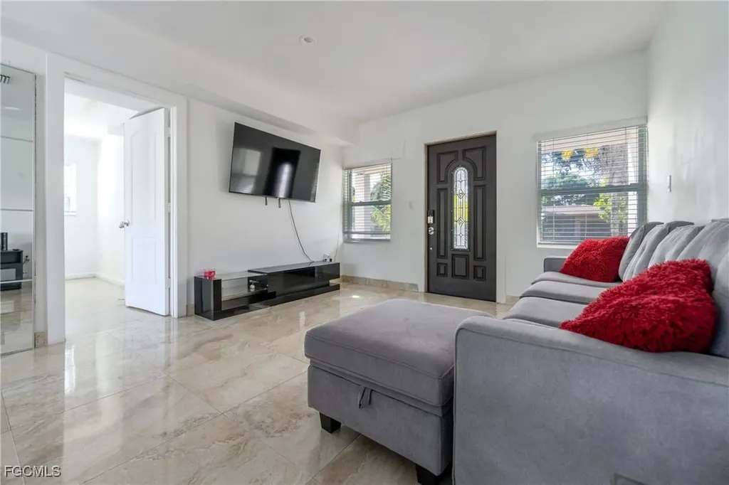 947 NE 149 Street Miami FL 33161