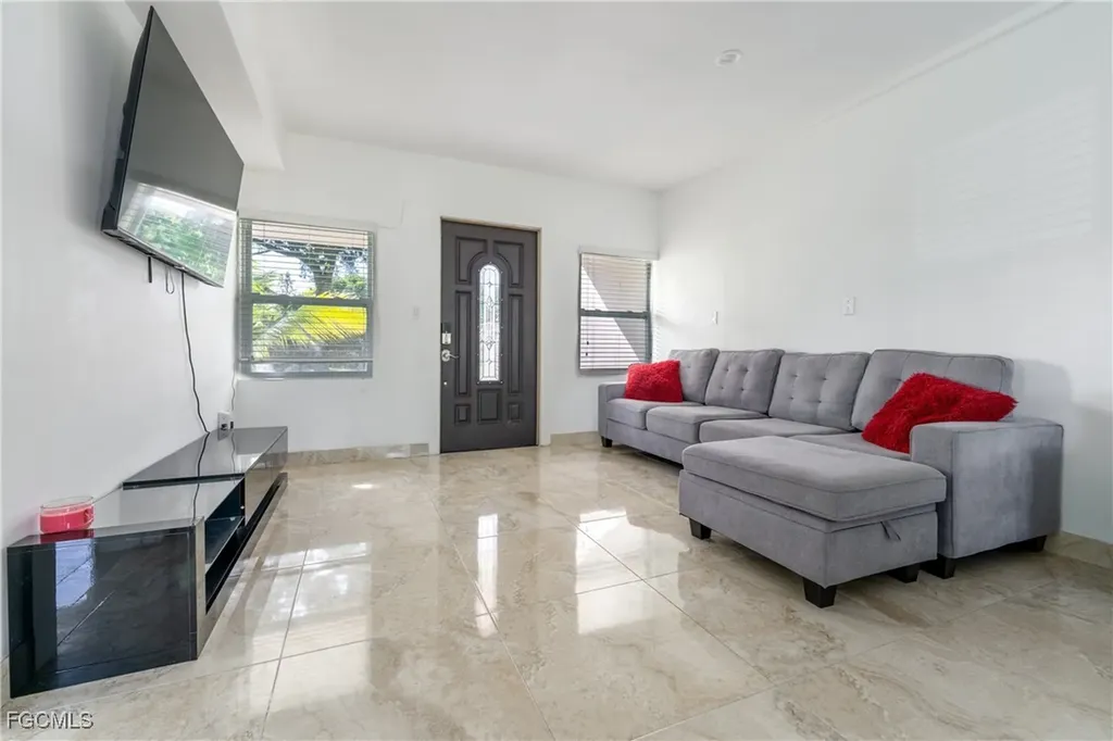 947 NE 149 Street Miami FL 33161