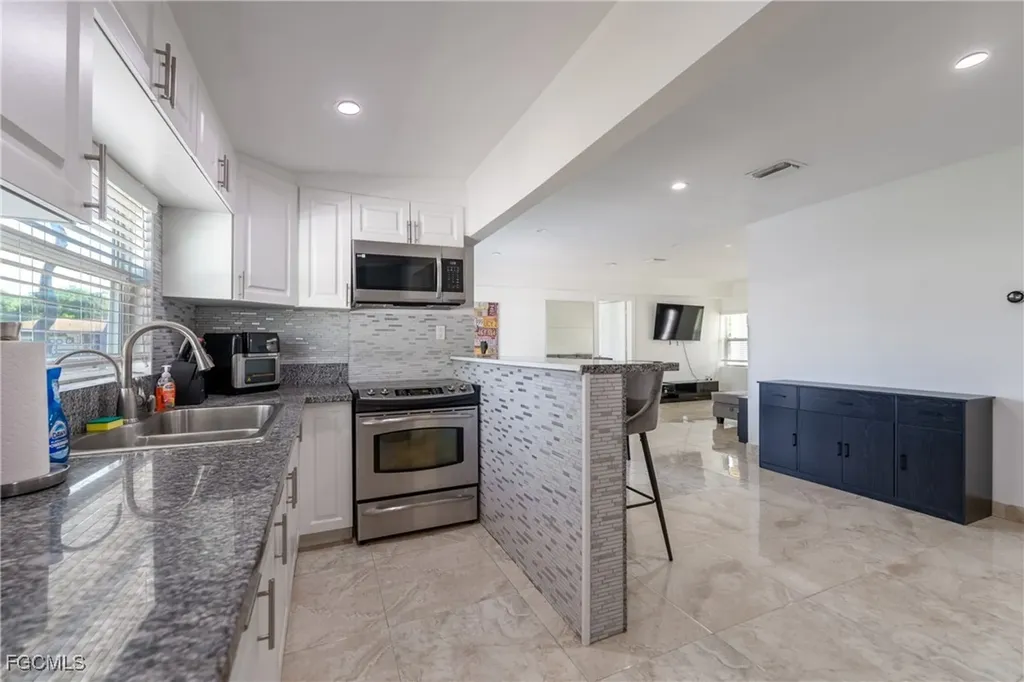 947 NE 149 Street Miami FL 33161