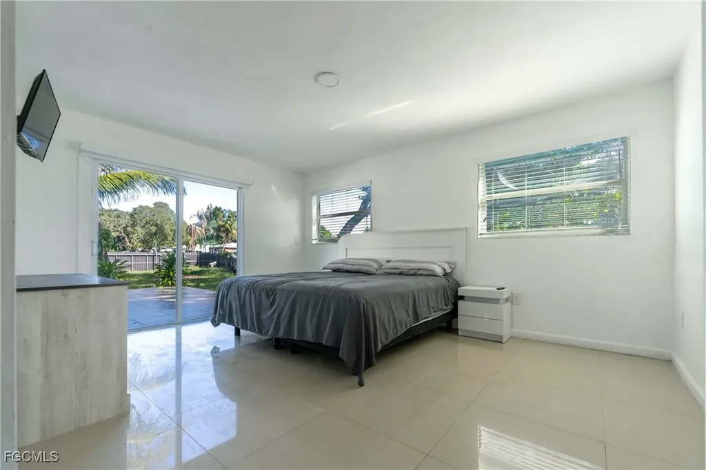 947 NE 149 Street Miami FL 33161