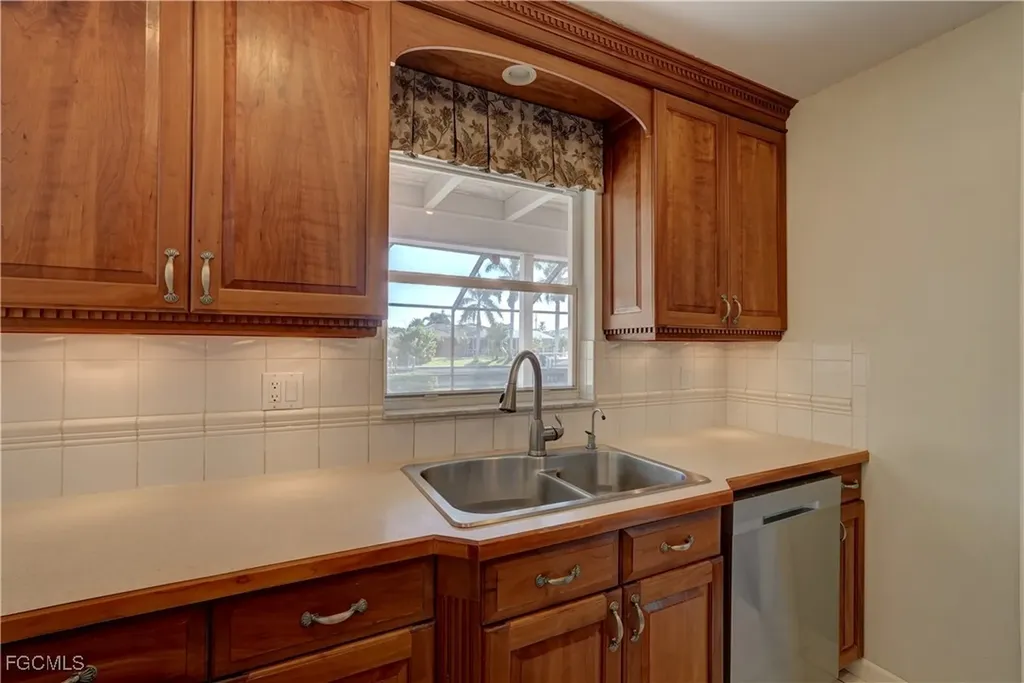 3117 SE 19th Avenue Cape Coral FL 33904