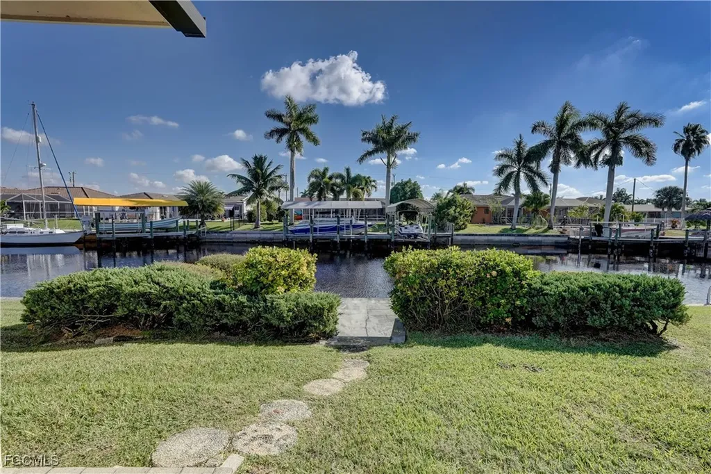 3117 SE 19th Avenue Cape Coral FL 33904