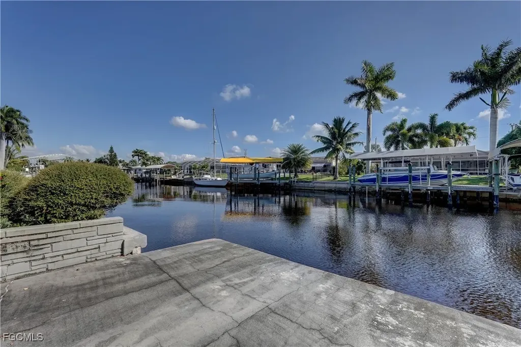 3117 SE 19th Avenue Cape Coral FL 33904