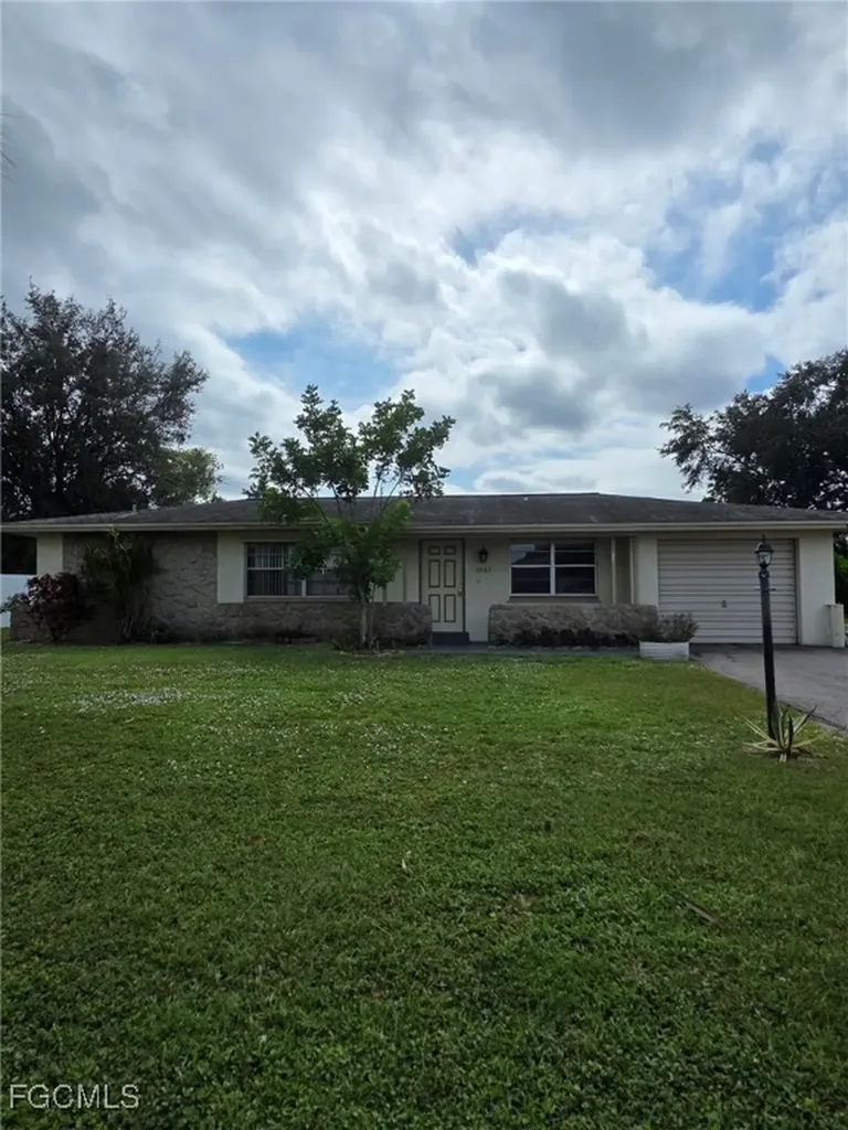 1507 Medford Place Lehigh Acres FL 33936