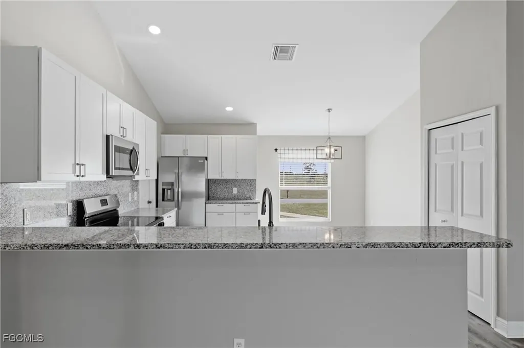 409 NE 25th Terrace Cape Coral FL 33909