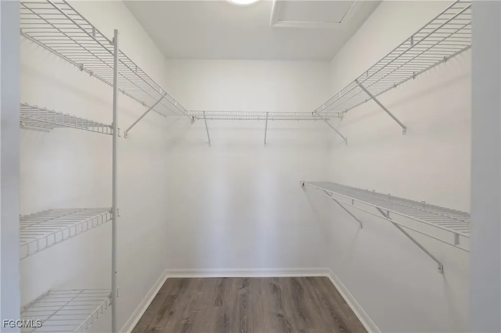 409 NE 25th Terrace Cape Coral FL 33909