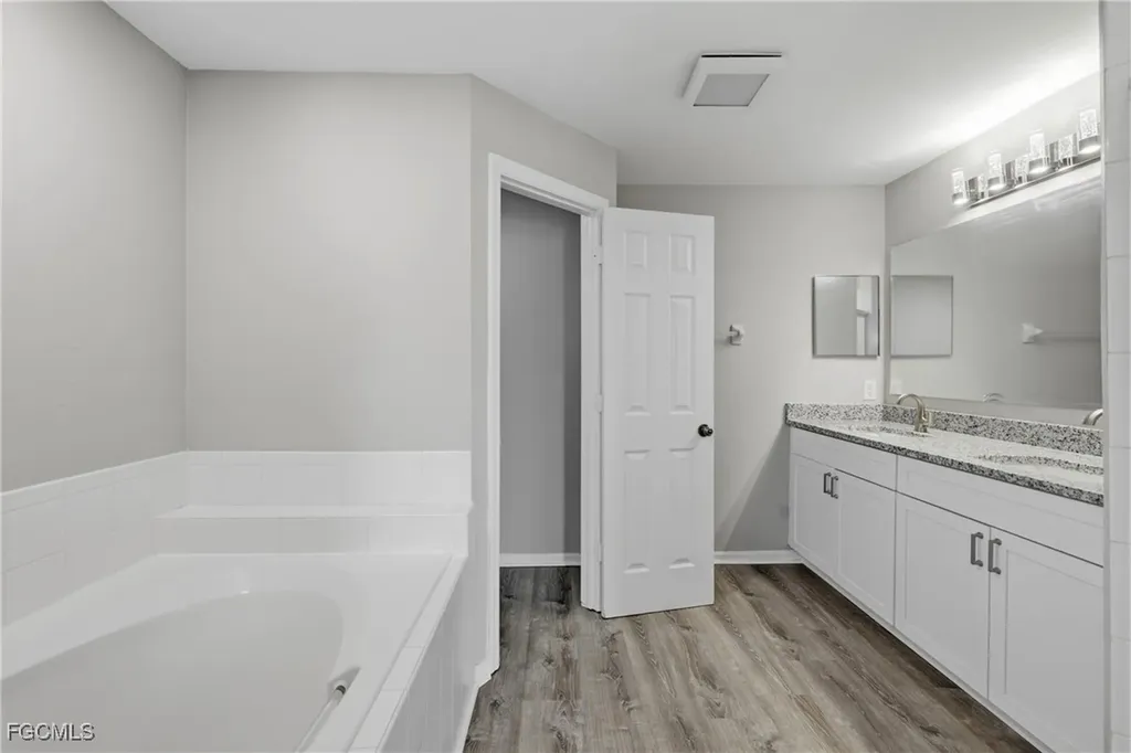 409 NE 25th Terrace Cape Coral FL 33909