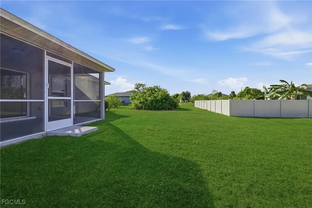 409 NE 25th Terrace Cape Coral FL 33909