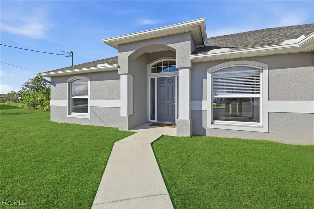 409 NE 25th Terrace Cape Coral FL 33909