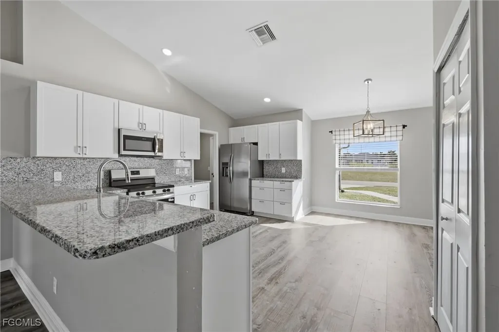 409 NE 25th Terrace Cape Coral FL 33909