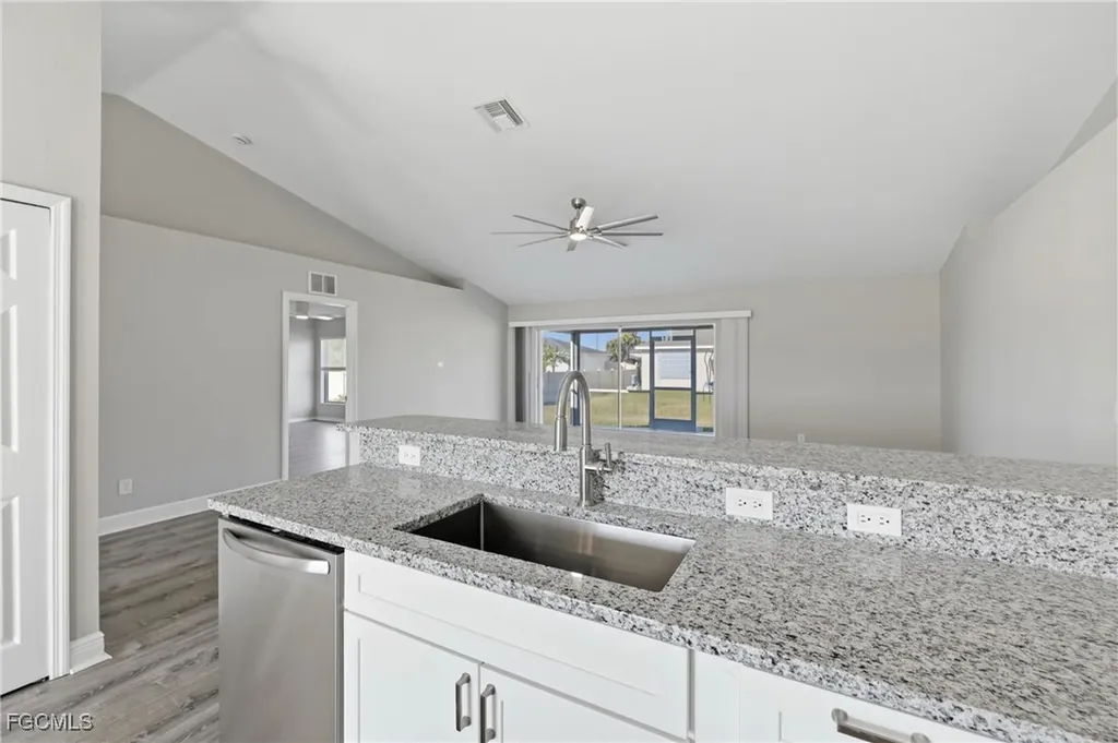 409 NE 25th Terrace Cape Coral FL 33909