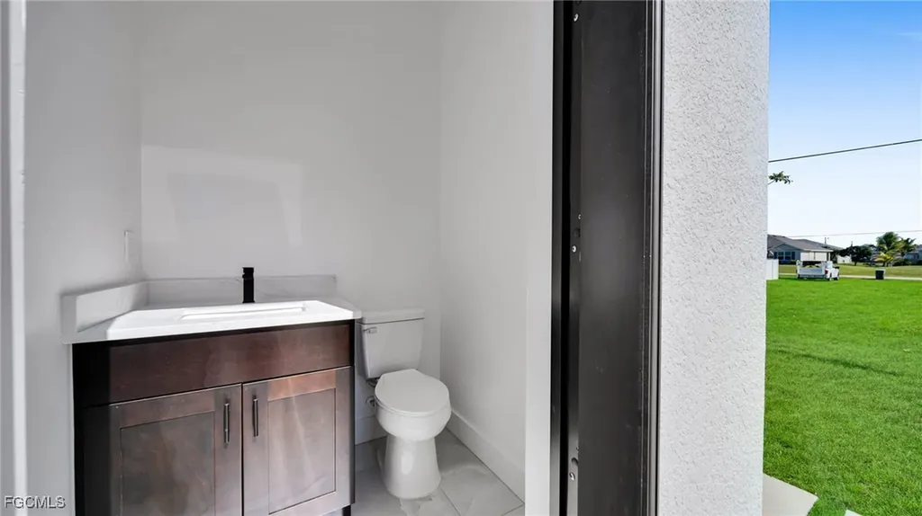 1325 NW 13th Place Cape Coral FL 33993