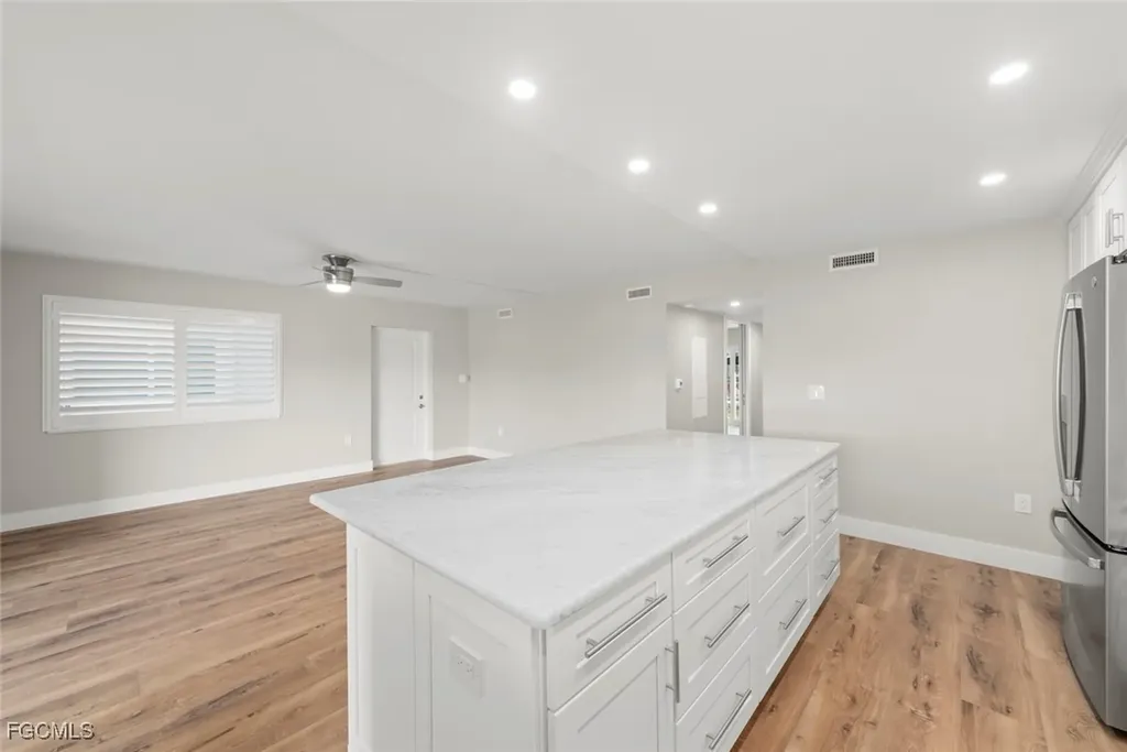 1610 Middle Gulf Drive Sanibel FL 33957