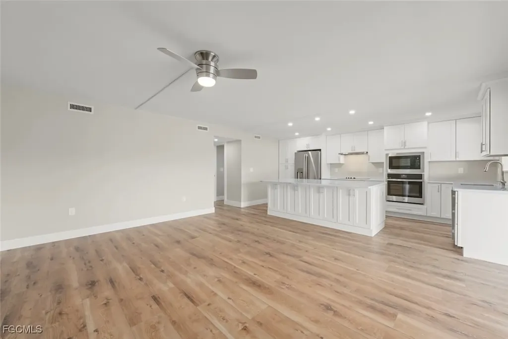 1610 Middle Gulf Drive Sanibel FL 33957