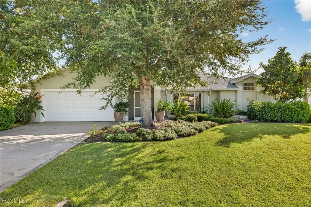 219 SE 1st Place Cape Coral FL 33990