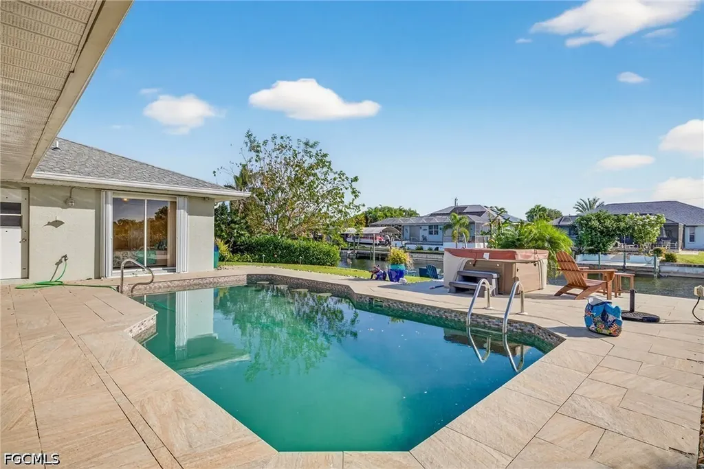 219 SE 1st Place Cape Coral FL 33990