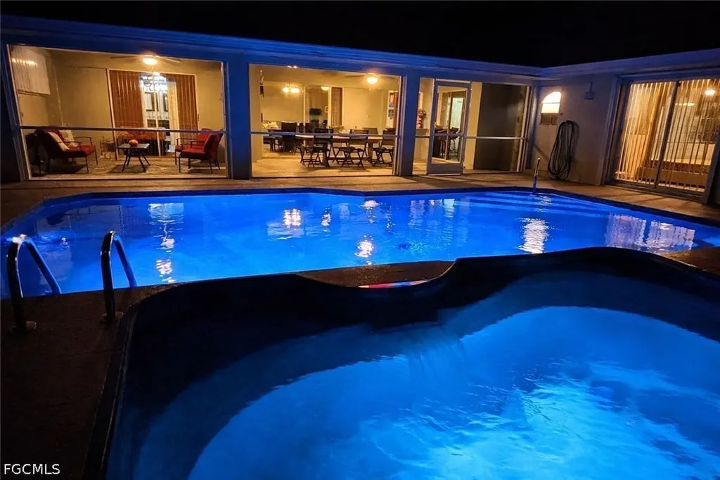 219 SE 1st Place Cape Coral FL 33990