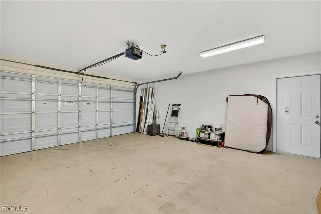 219 SE 1st Place Cape Coral FL 33990