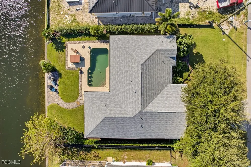 219 SE 1st Place Cape Coral FL 33990