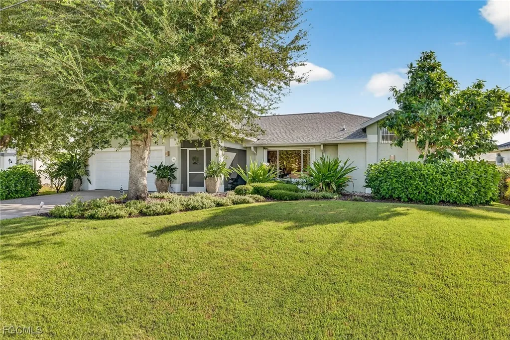 219 SE 1st Place Cape Coral FL 33990