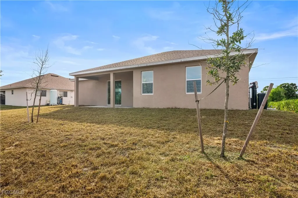 3901 NE 19th Avenue Cape Coral FL 33909