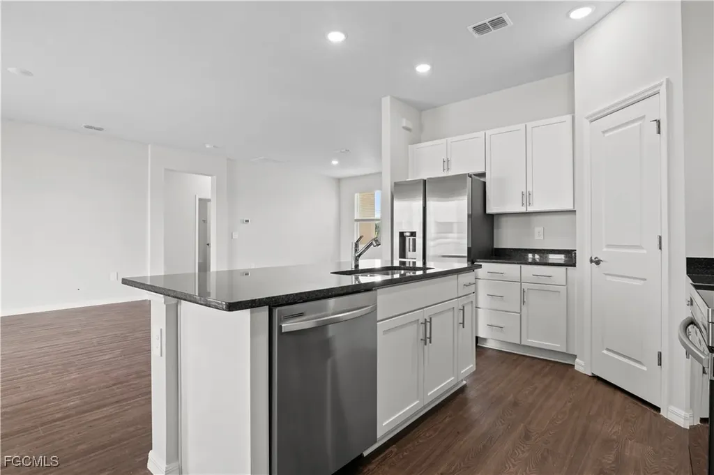 3901 NE 19th Avenue Cape Coral FL 33909