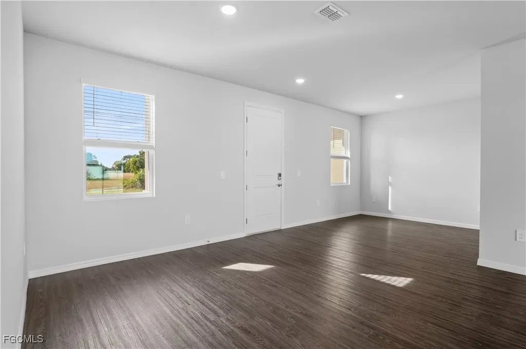 3901 NE 19th Avenue Cape Coral FL 33909