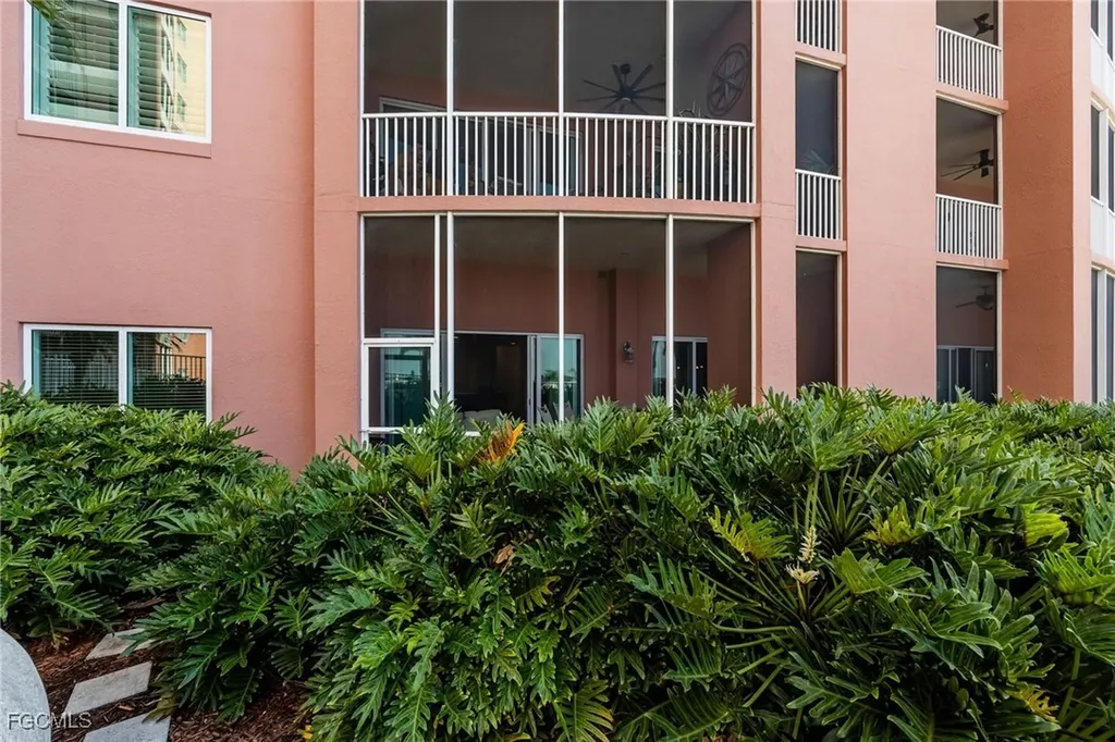 2743 1st Street Fort Myers FL 33916
