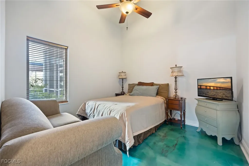 2743 1st Street Fort Myers FL 33916