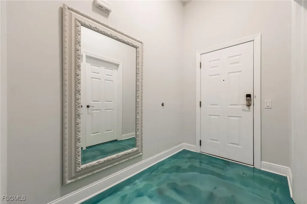 2743 1st Street Fort Myers FL 33916