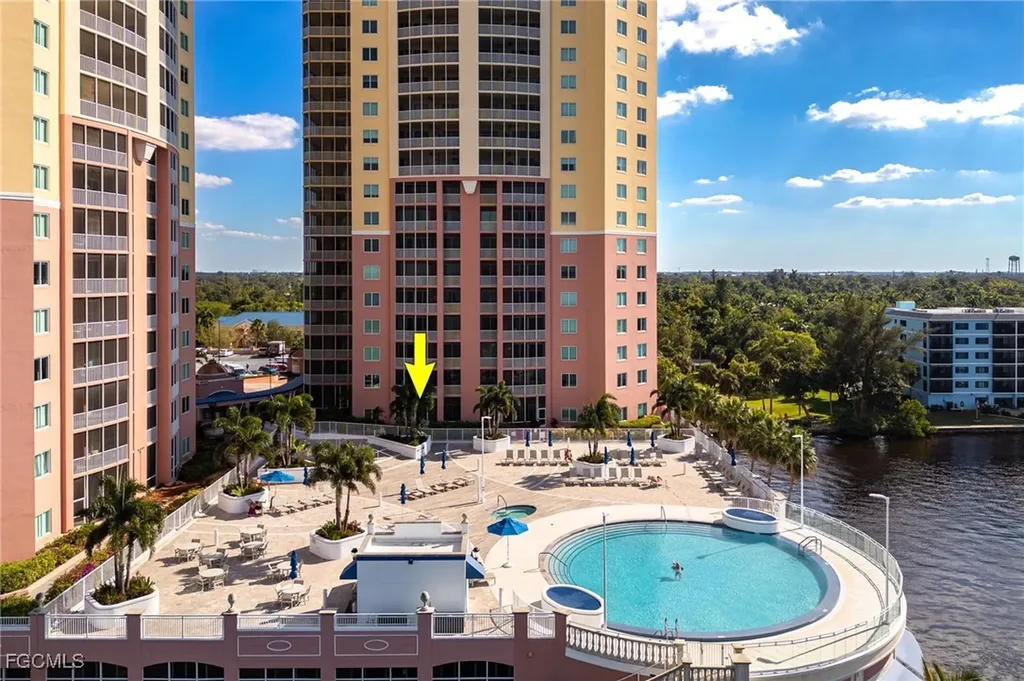 2743 1st Street Fort Myers FL 33916