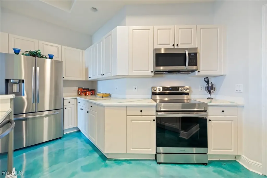 2743 1st Street Fort Myers FL 33916
