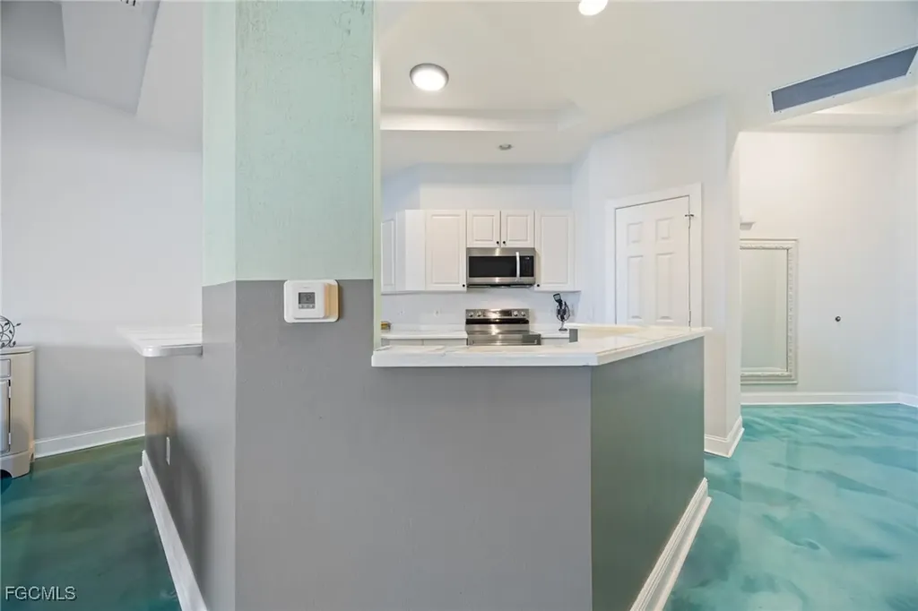 2743 1st Street Fort Myers FL 33916