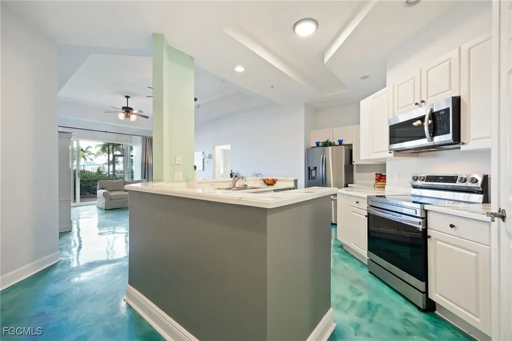 2743 1st Street Fort Myers FL 33916