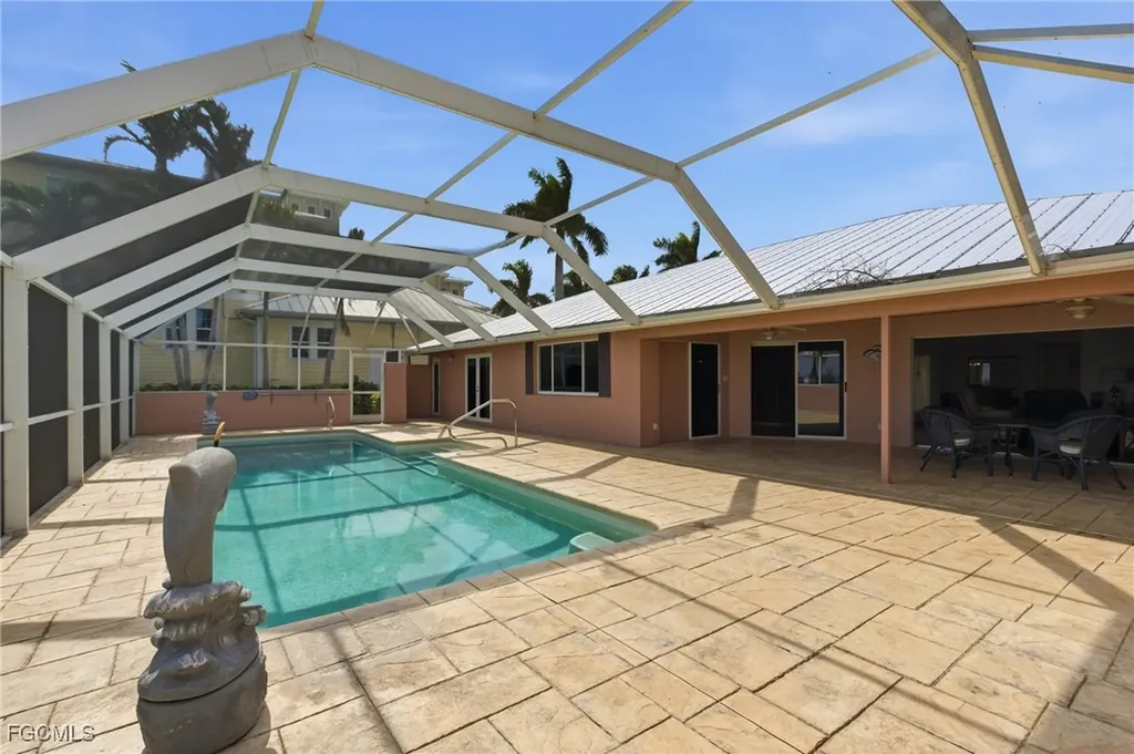 3527 SE 22nd Place Cape Coral FL 33904