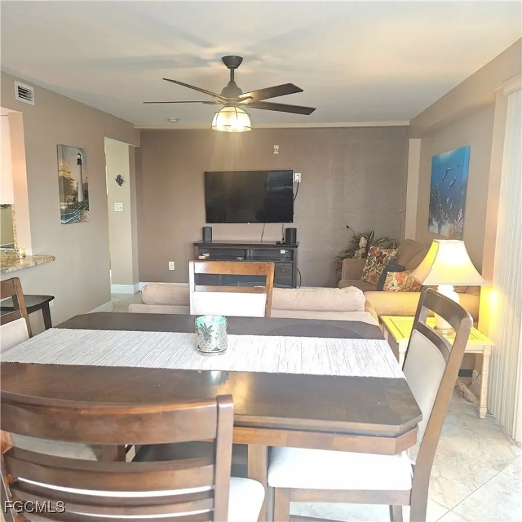 4807 Sunset Court Cape Coral FL 33904