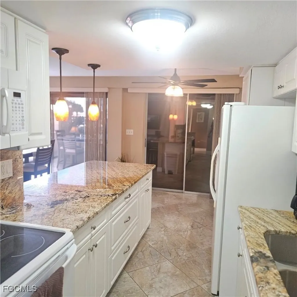 4807 Sunset Court Cape Coral FL 33904