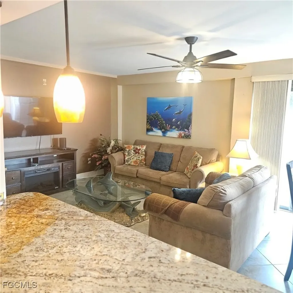 4807 Sunset Court Cape Coral FL 33904