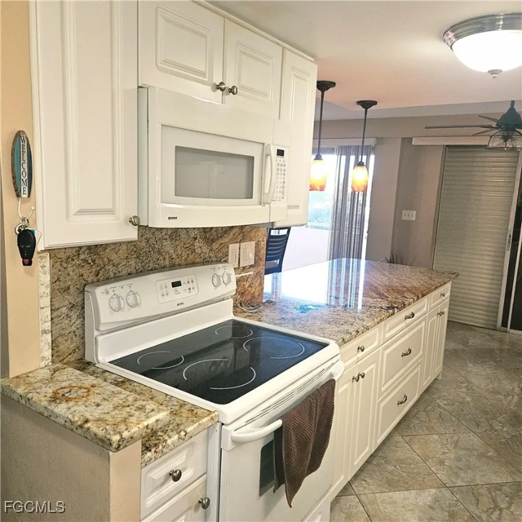 4807 Sunset Court Cape Coral FL 33904