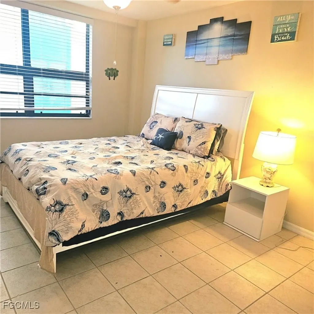 4807 Sunset Court Cape Coral FL 33904