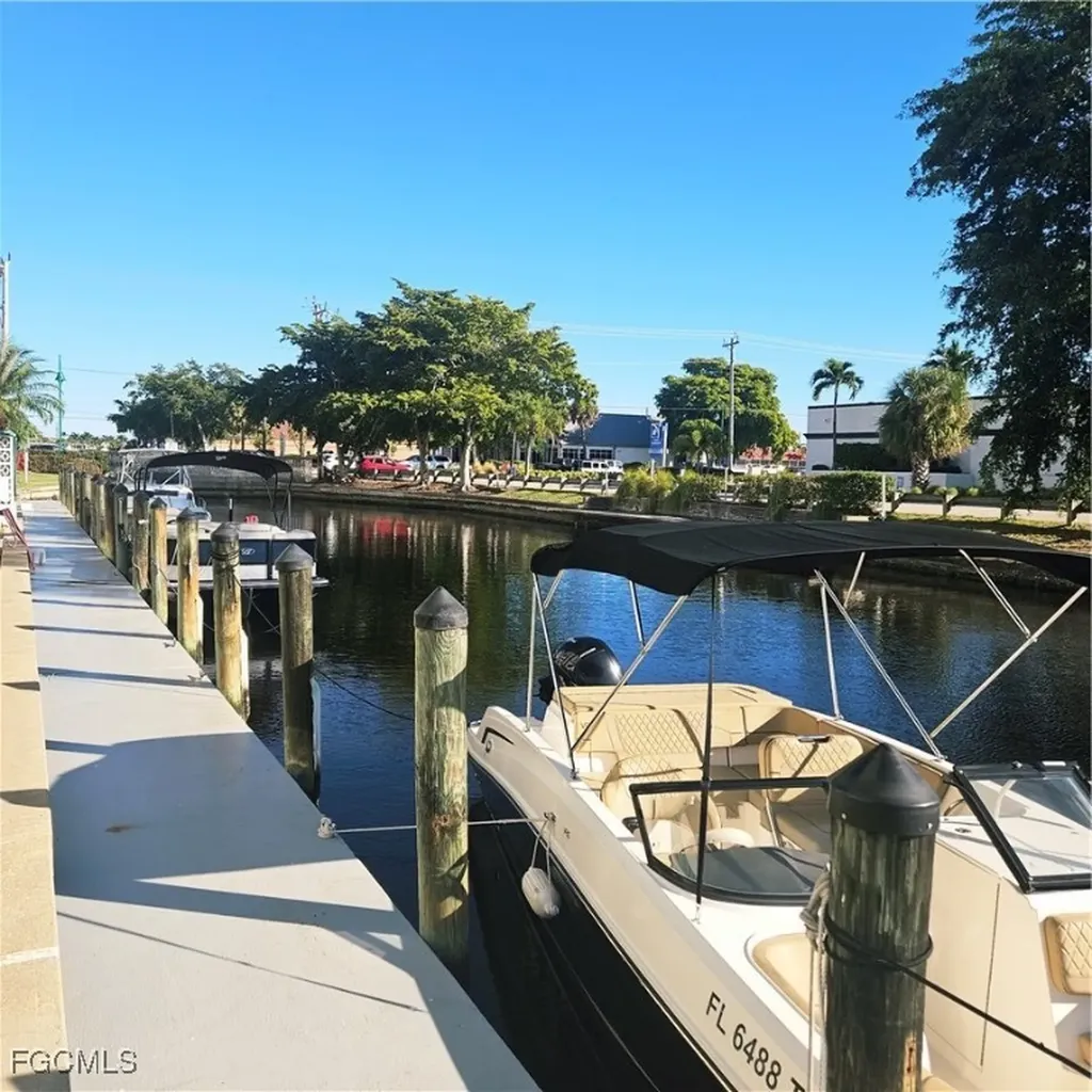 4807 Sunset Court Cape Coral FL 33904