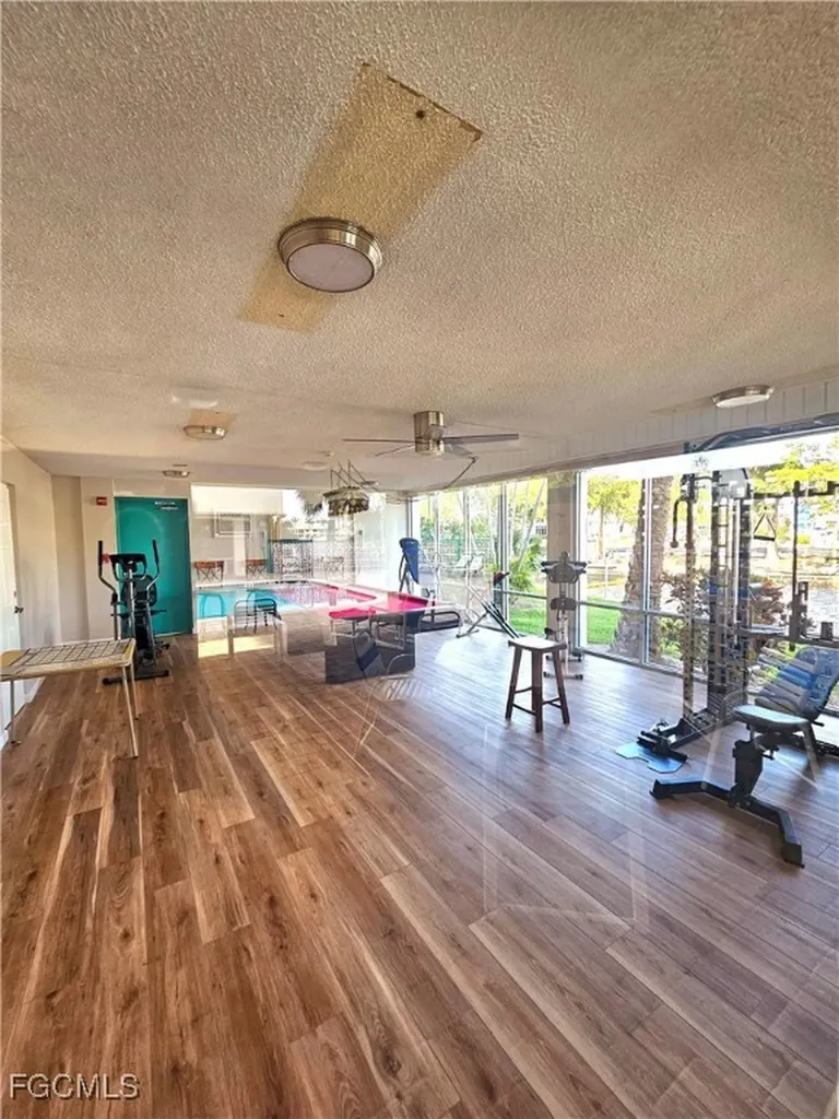 4807 Sunset Court Cape Coral FL 33904