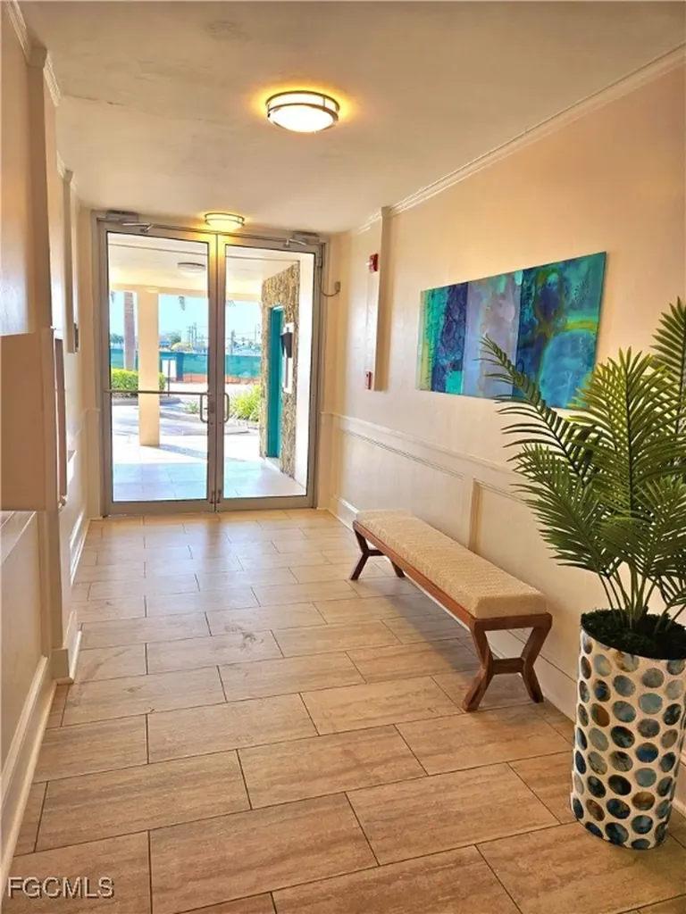 4807 Sunset Court Cape Coral FL 33904
